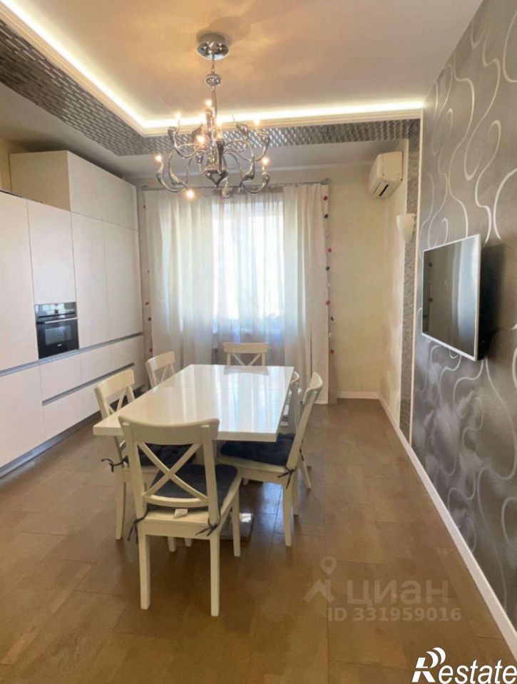 4-комн квартира улица Портовая,дом 9