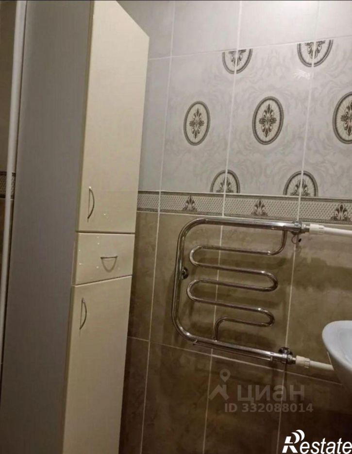 2-комн квартира ул Толстого, 8,  д. 8