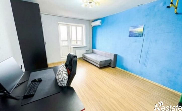 3-комн квартира Республика Татарстан (Татарстан), Казань, улица Чингиза Айтматова, 1