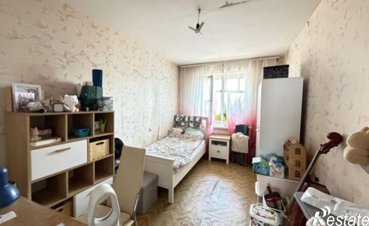 4-комн квартира Республика Татарстан (Татарстан), Нижнекамск, Студенческая улица, 10