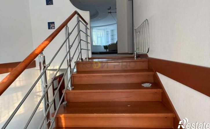 5-комн квартира Республика Татарстан (Татарстан), Набережные Челны, проспект Вахитова, 42А