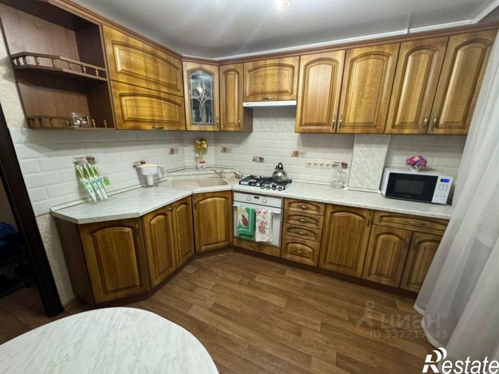 3-комн квартира пр-кт Строителей, 35,  д. 35
