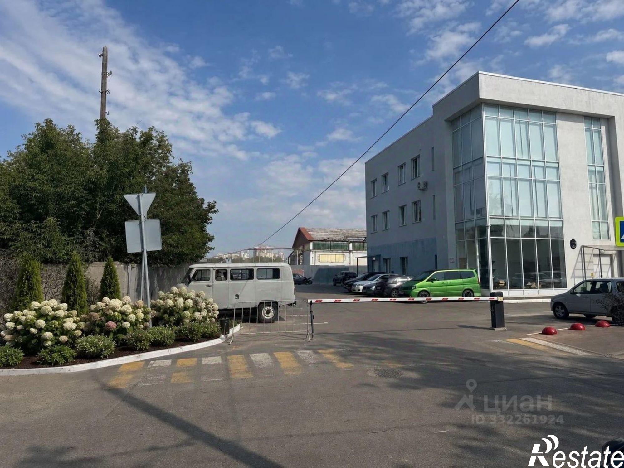 Сдать офис, помещение под офис за 84 915 рублей на Казань, улица Энгельса