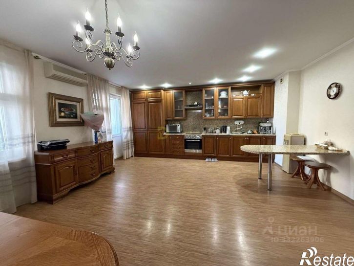 5-комн квартира проспект Вахитова,дом 42а