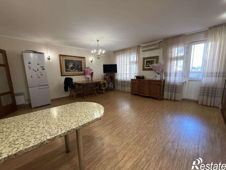 5-комн квартира проспект Вахитова,дом 42а