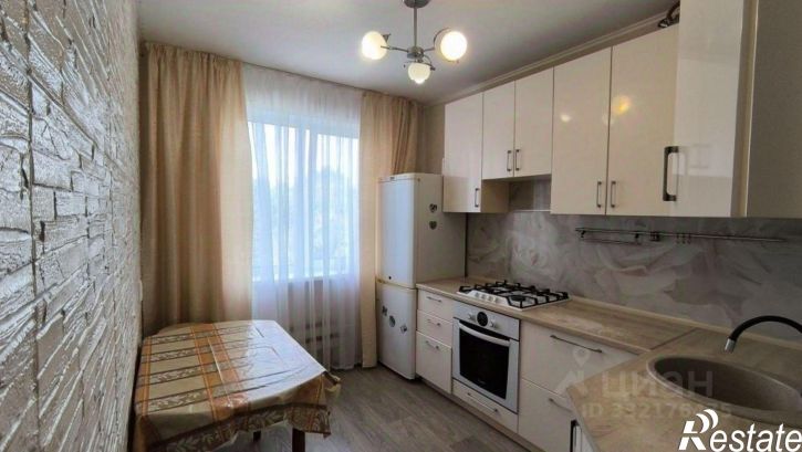 3-комн квартира улица Комиссара Габишева, дом 19