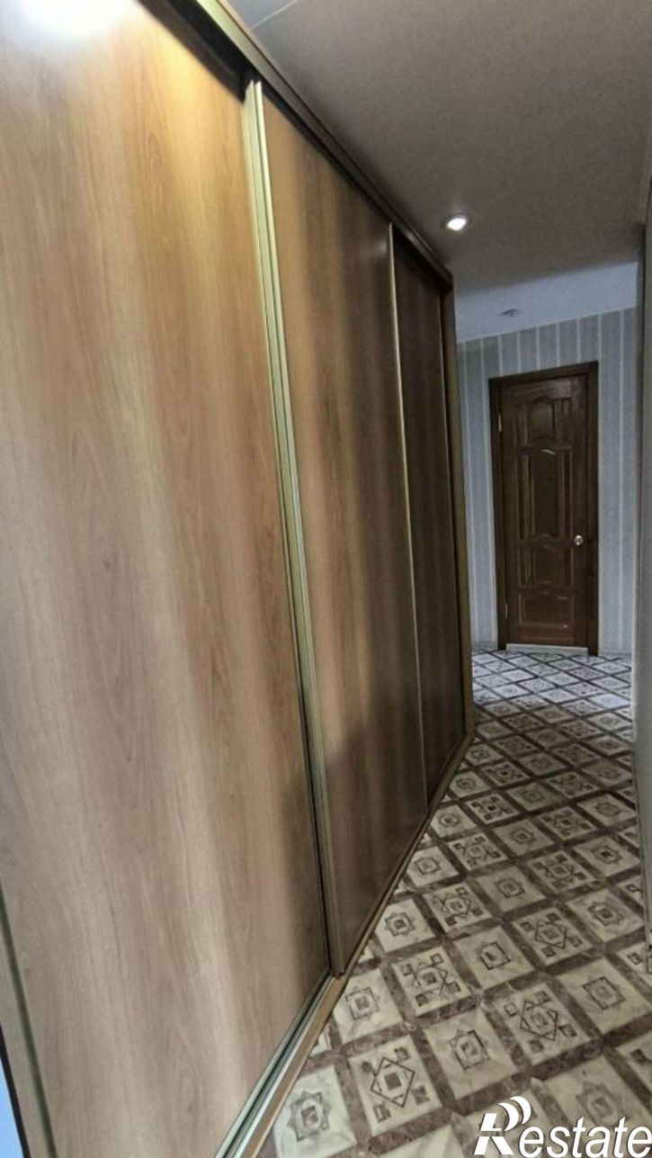 3-комн квартира улица Комиссара Габишева, дом 19