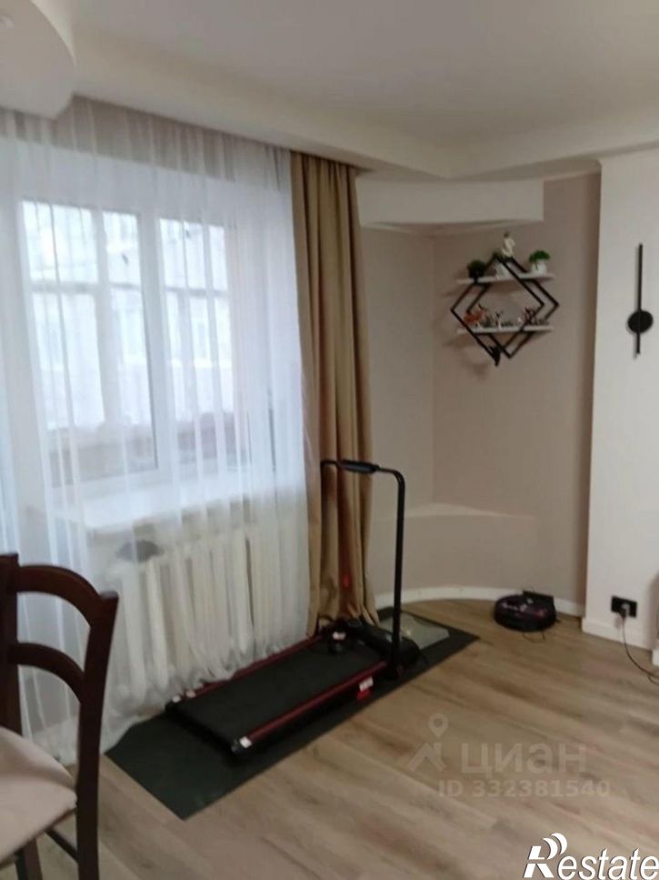 2-комн квартира ул 8 Марта, 15,  д. 15