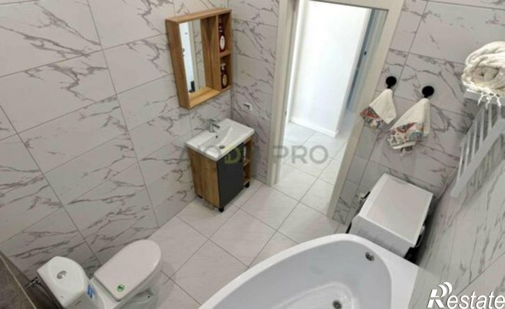 2-комн квартира Республика Татарстан (Татарстан), Набережные Челны, улица Назипа Зиатдинова, 5