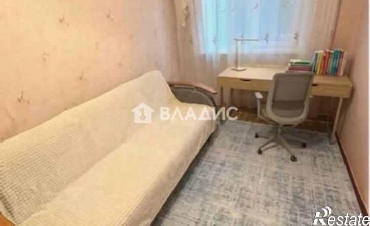 3-комн квартира Республика Татарстан (Татарстан), Альметьевск, улица Нефтяников, 35