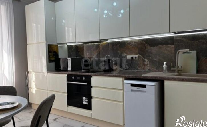 2-комн квартира Республика Татарстан (Татарстан), Казань, улица Рауиса Гареева, 102к1