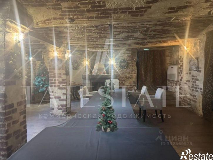 Отдельное здание Казань, улица Нариманова, д.70
