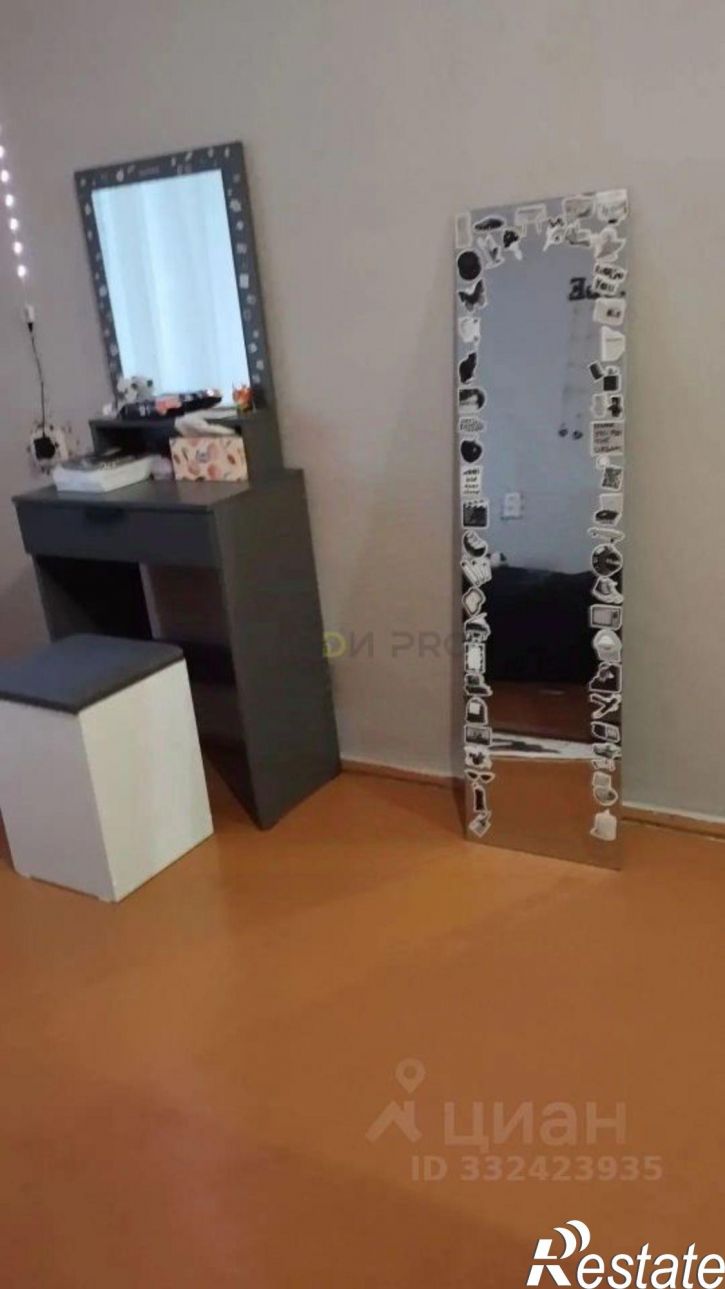 2-комн квартира улица Комарова,дом 10