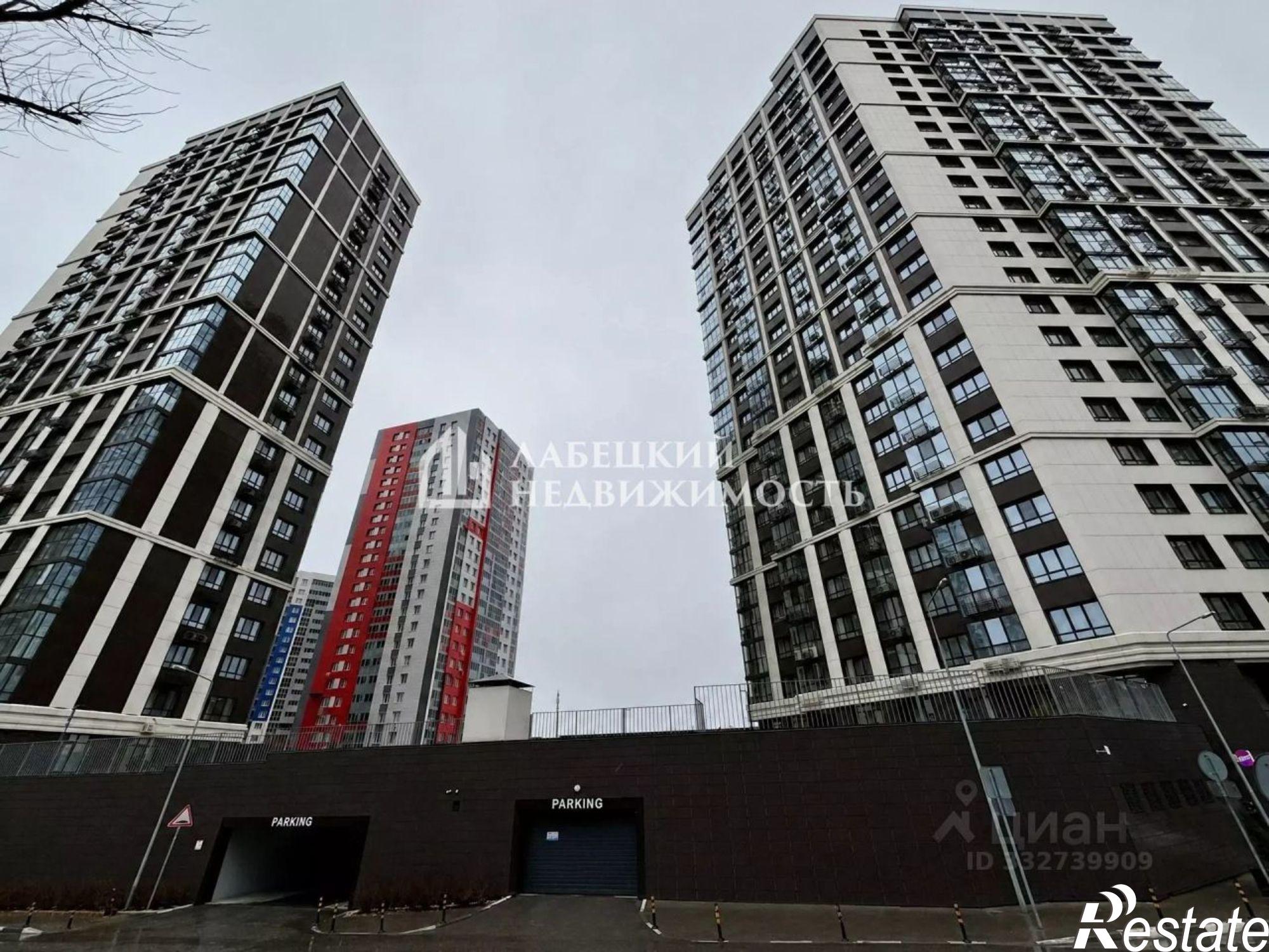 Купить гараж, место в паркинге за 2 500 000 рублей на Республика Татарстан (Татарстан), Казань