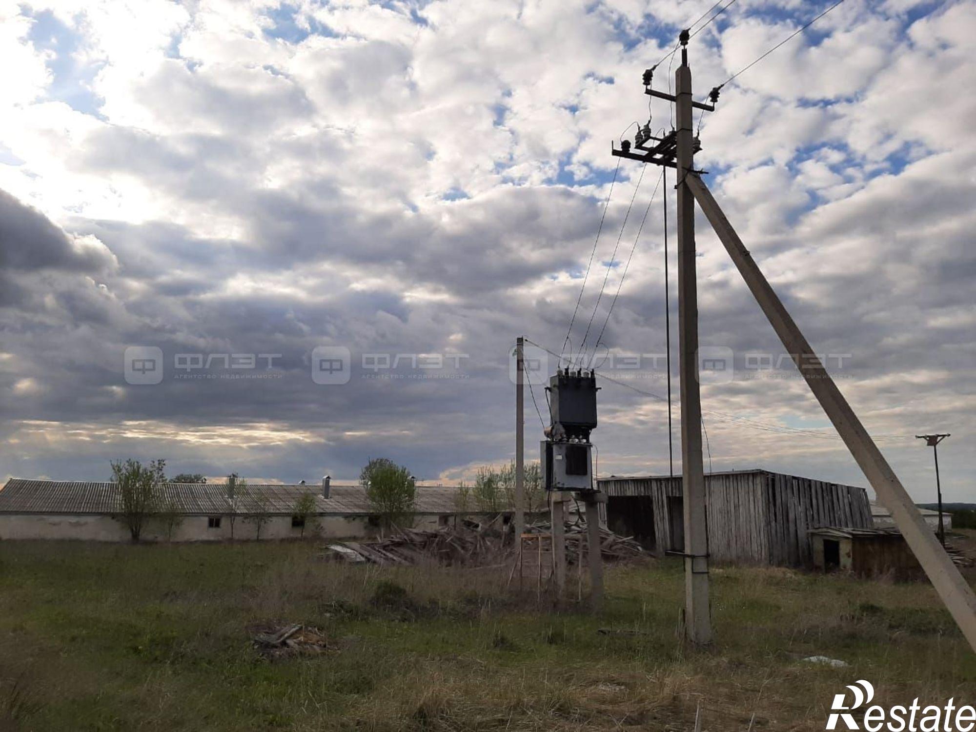 Купить складское помещение за 3 900 000 рублей на пер. Школьный, дом 1