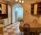 3-комн, 96кв м, этаж 2/6 ул. Юлиуса Фучика, дом 12а