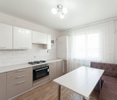2-комн, 61кв м, этаж 2/3 6-й квартал, дом 24
