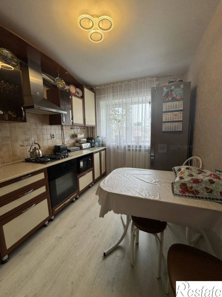 2-комн квартира ул. Комарова, дом 5