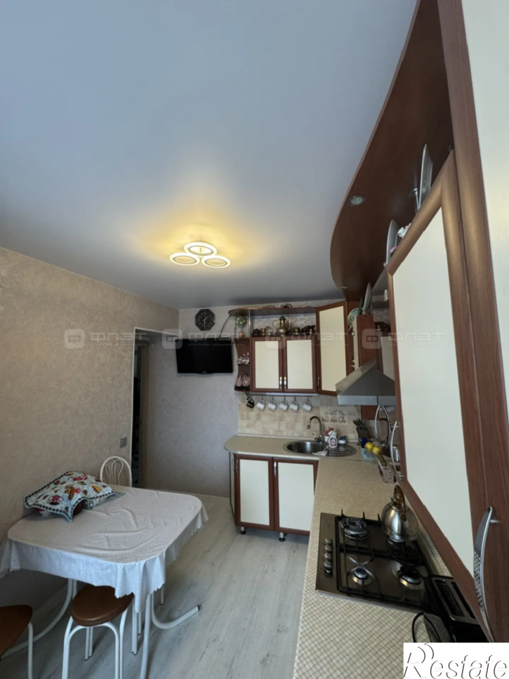 2-комн квартира ул. Комарова, дом 5