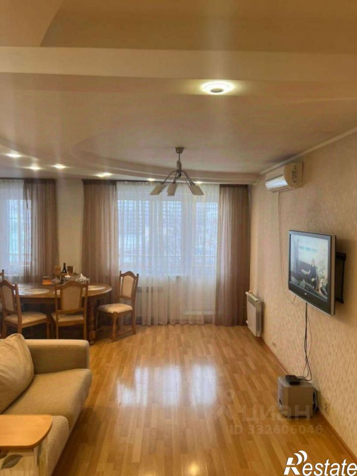 3-комн квартира Молодежный б-р,дом 1