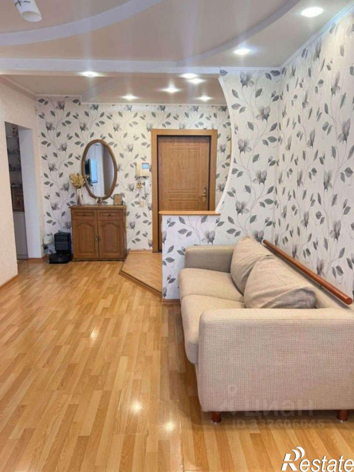 3-комн квартира Молодежный б-р,дом 1