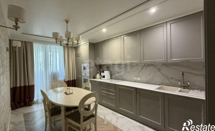 3-комн квартира Республика Татарстан (Татарстан), Набережные Челны, улица Е.Н. Батенчука, 35