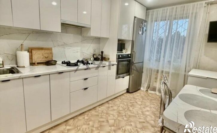 3-комн квартира Республика Татарстан (Татарстан), Набережные Челны, улица Академика Королёва, 14/70