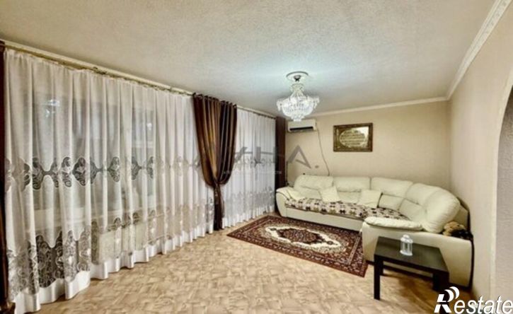 3-комн квартира Республика Татарстан (Татарстан), Набережные Челны, улица Академика Королёва, 14/70