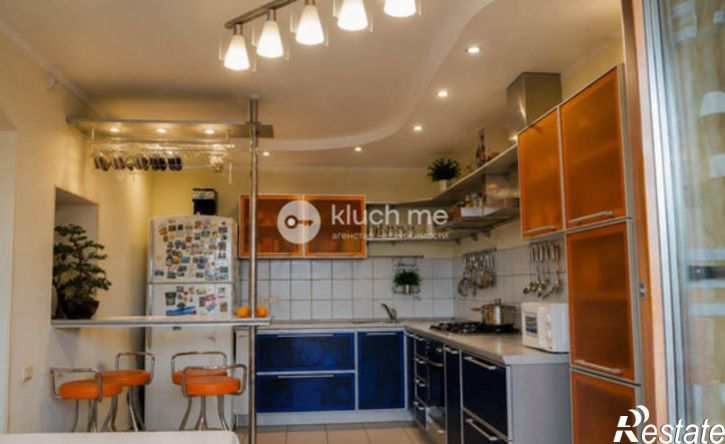 4-комн квартира Республика Татарстан (Татарстан), Казань, улица Адоратского, 66А