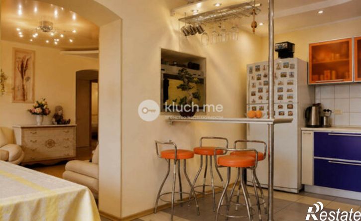 4-комн квартира Республика Татарстан (Татарстан), Казань, улица Адоратского, 66А