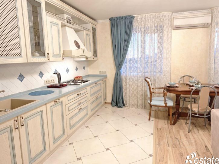 2-комн квартира Казань, улица Родины, 37