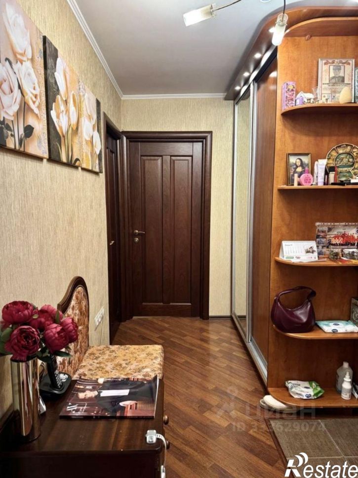 2-комн квартира улица Юлиуса Фучика, 54,  д. 54