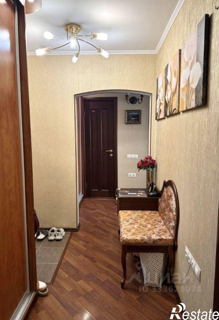 2-комн квартира улица Юлиуса Фучика, 54,  д. 54
