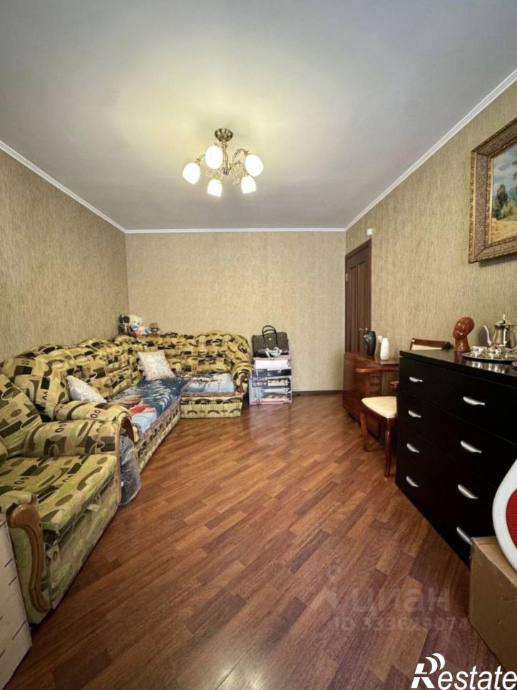 2-комн квартира улица Юлиуса Фучика, 54,  д. 54