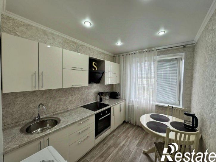 3-комн квартира проспект Химиков, 20,  д. 20