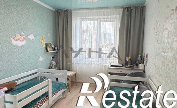 3-комн квартира Республика Татарстан (Татарстан), Набережные Челны, улица Шамиля Усманова, 2
