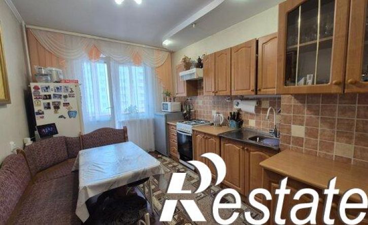 3-комн квартира проспект Победы, 76,  д. 76