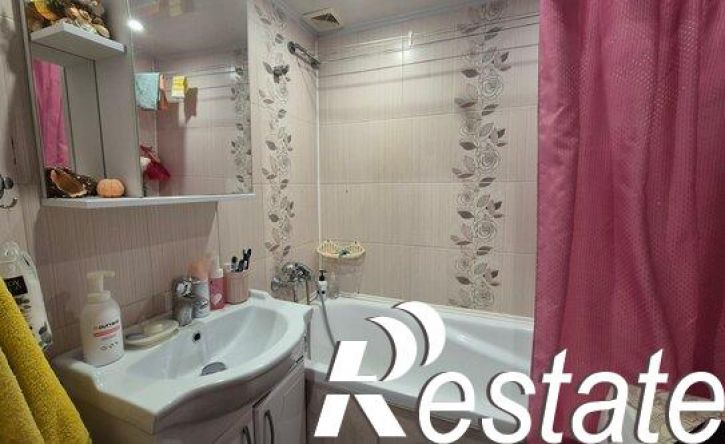 3-комн квартира проспект Победы, 76,  д. 76