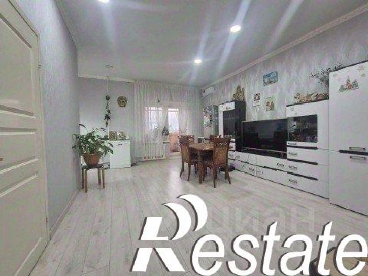 4-комн квартира улица Королёва, 20,  д. 20
