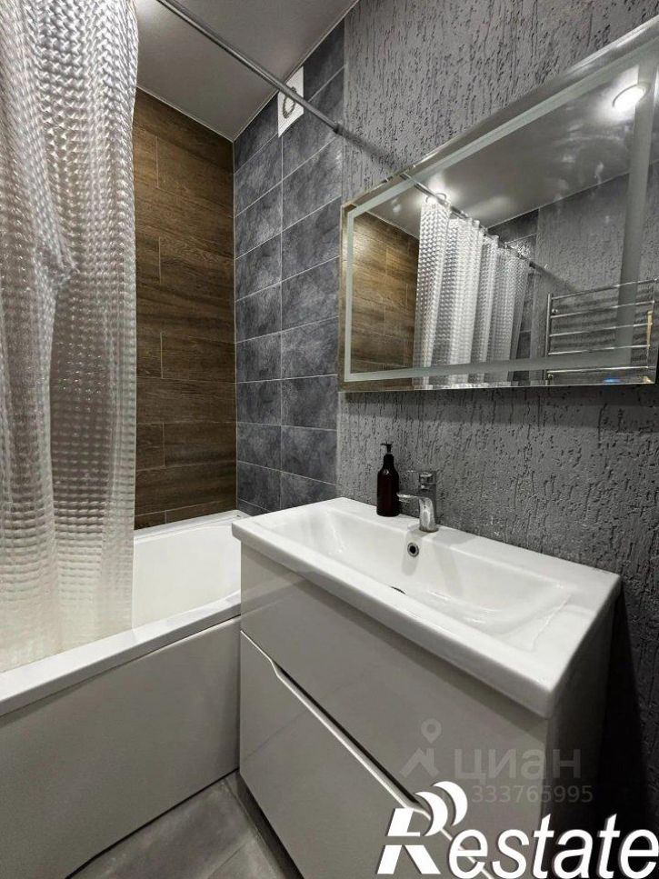 2-комн квартира улица Салиха Сайдашева, 19А,  д. 19А