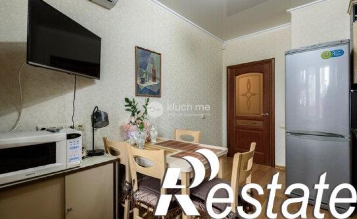 2-комн квартира улица Адоратского, 4,  д. 4