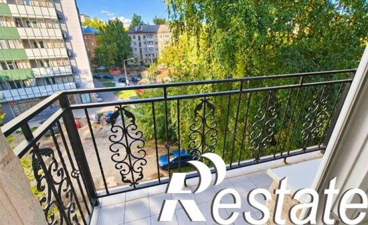 3-комн квартира улица Бари Галеева, 8,  д. 8