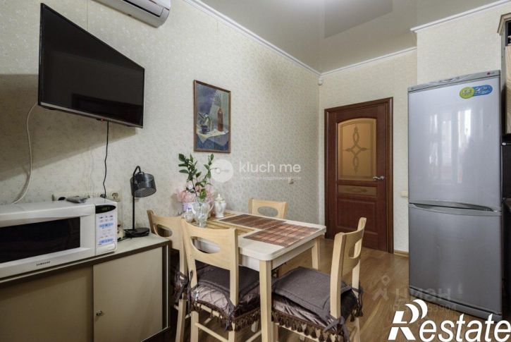 2-комн квартира улица Адоратского, 4,  д. 4