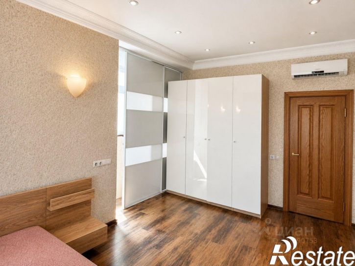 3-комн квартира Чистопольская улица, 40,  д. 40