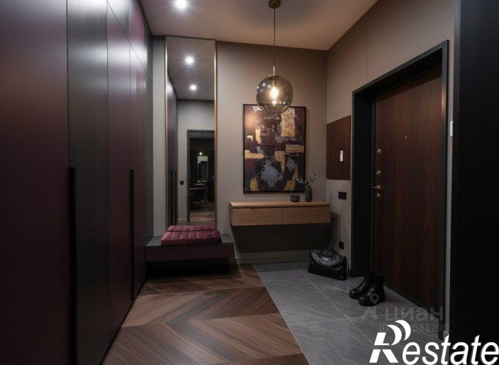 3-комн квартира улица Шаляпина, 32,  д. 32