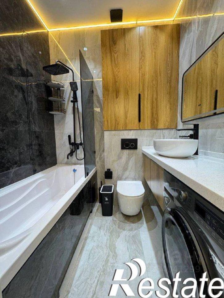 3-комн квартира улица Шаляпина, 32,  д. 32