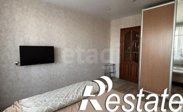 3-комн квартира улица Закиева, 15,  д. 15