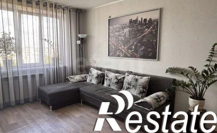 3-комн квартира улица Закиева, 15,  д. 15