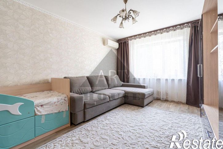 2-комн квартира Меридианная улица, 30,  д. 30