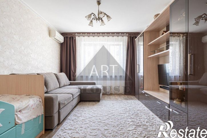 2-комн квартира Меридианная улица, 30,  д. 30